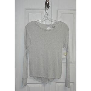 Z by Zella Girls Open Back Long Sleeve Thumbhole Tee White Heather Medium 8/10